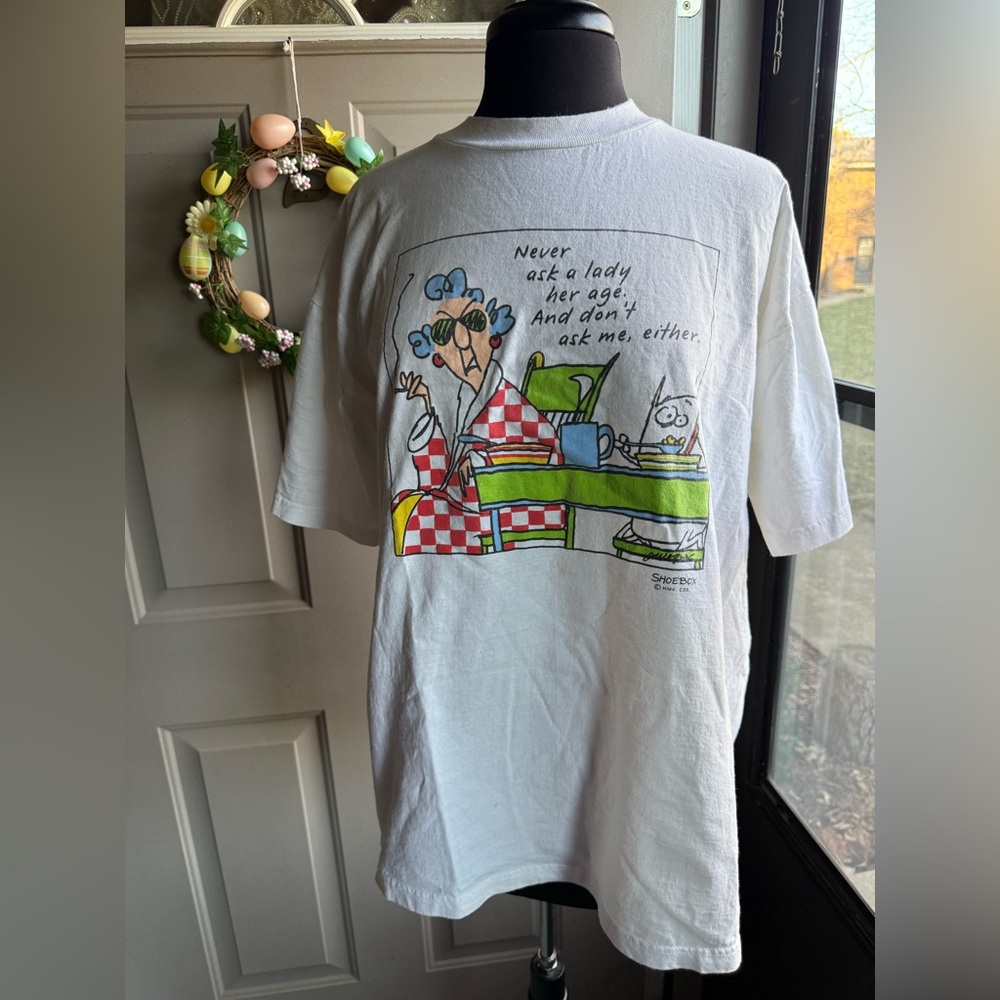 Vintage Maxine Hallmark Never Ask a Lady Her Age t-shirt, size XL